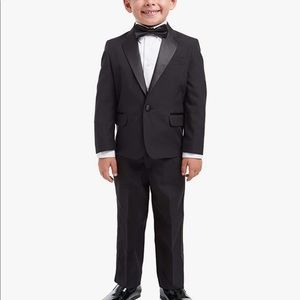 NWOT Nautica Boys’ Tuxedo